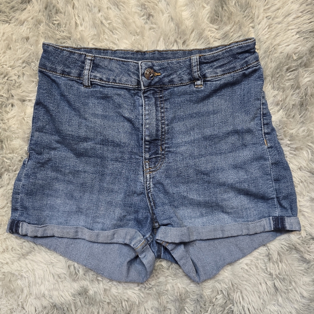 H&M Divided Classic Blue Jean Shorts Size 8